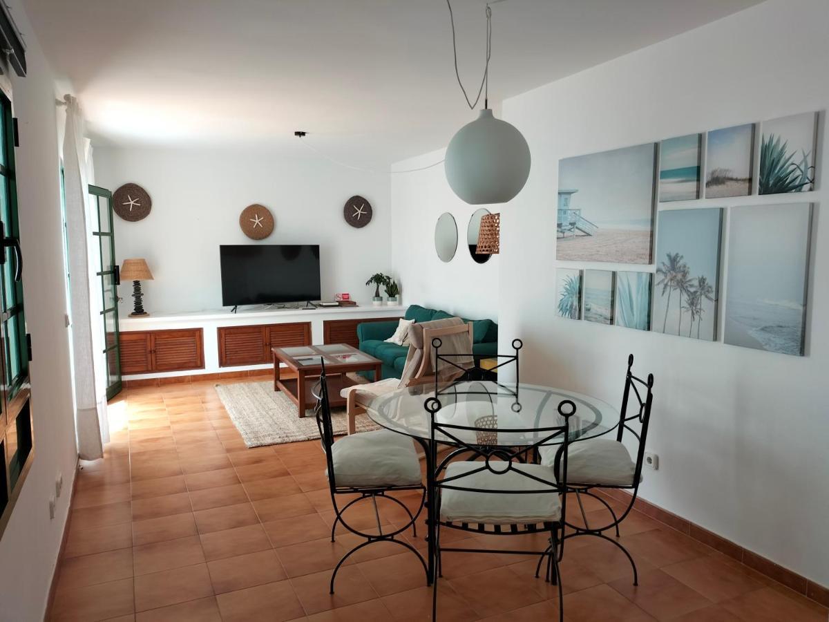 Apartamento Amura En Playa De Las Cucharas コスタ・テギセ エクステリア 写真
